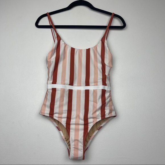 Nadii Strapped Elastic One Piece Swimsuit - Picture 2 of 6